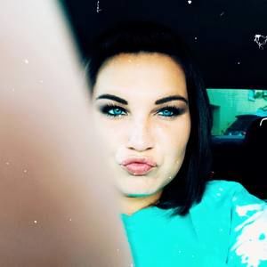 Meet your Posher, Karisa